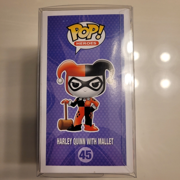 FUNKO POP x DC COMICS CLASSICS Harley Quinn With Mallet Vinyl Figure #45 - Picture 5 of 16
